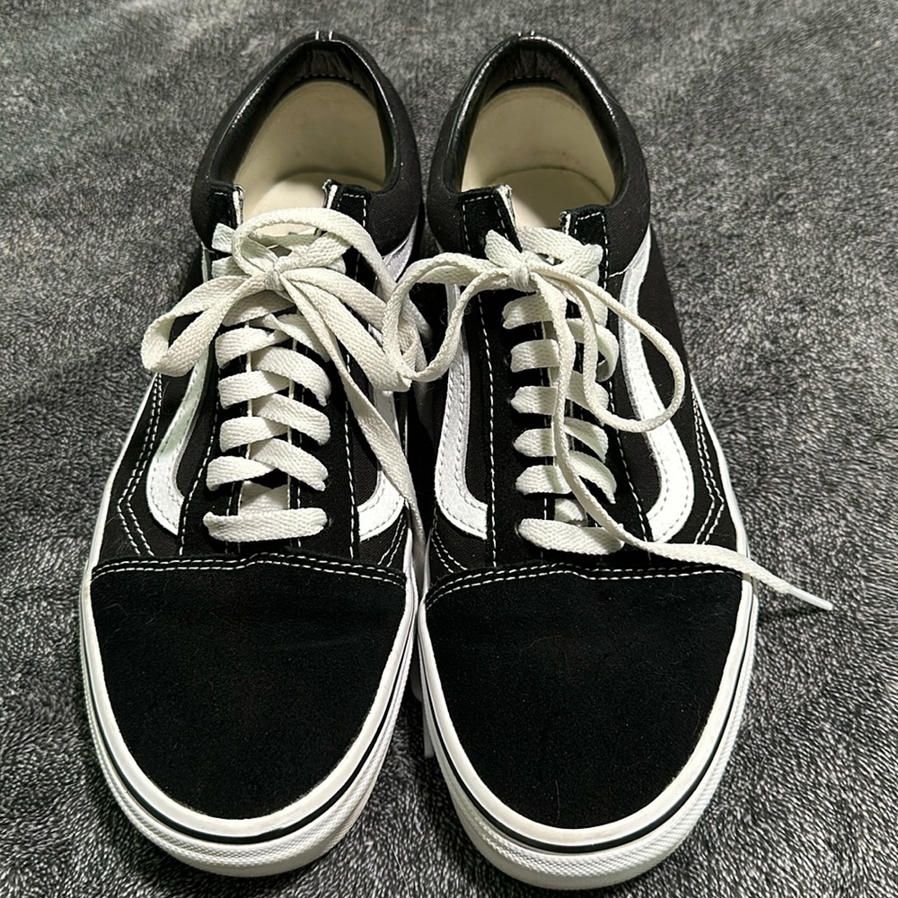 Vans old skool classic skate shoes